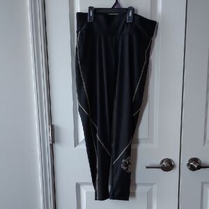 Stylist Wear Black and Gold Athletic Leggings Small